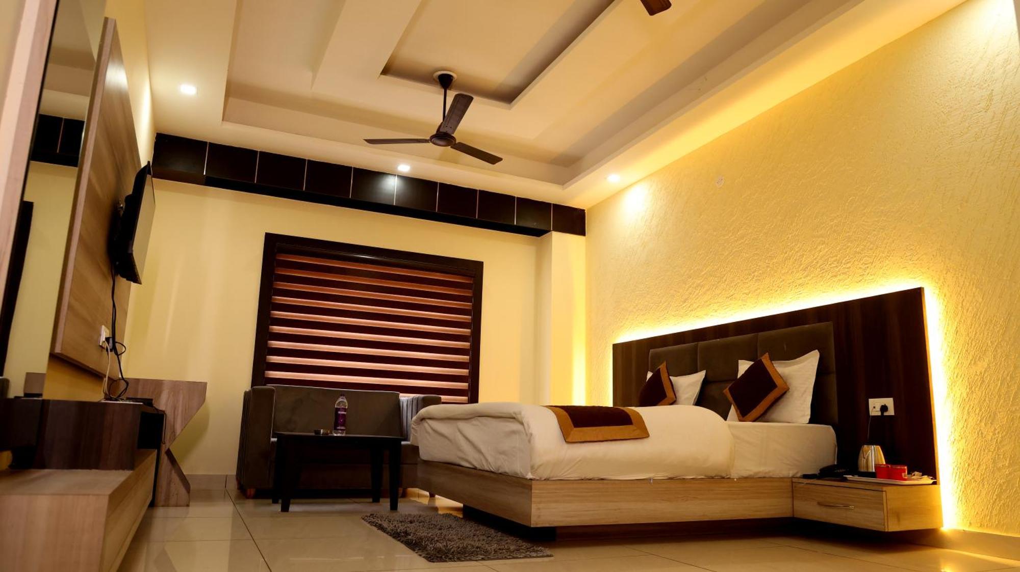 Hotel Blue Pine Haridwār Exterior photo