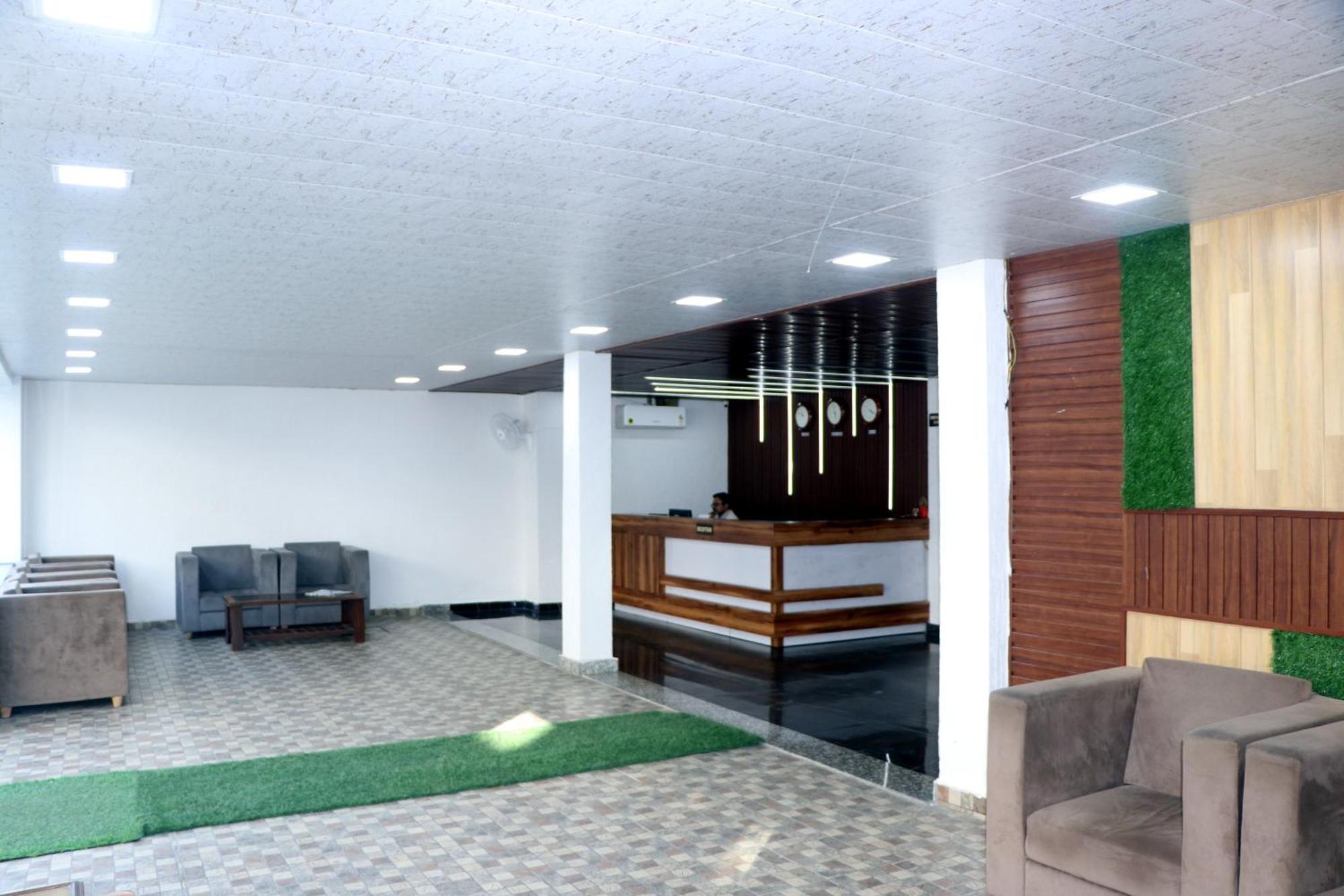 Hotel Blue Pine Haridwār Exterior photo